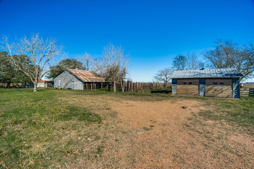 More Photos Of 3671 W Fm 1093 Rd, Wallis Land For Sale