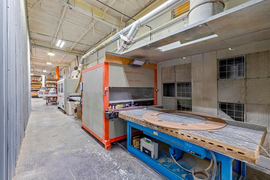 More Photos Of 42621 2nd St E, Lancaster Warehouse For Sale