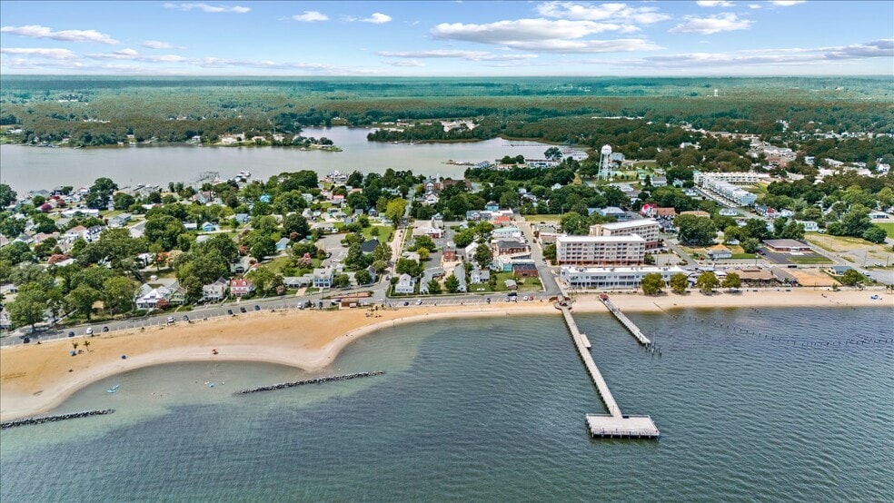 More Photos Of 10 Irving Ave N, Colonial Beach Apartments For Sale