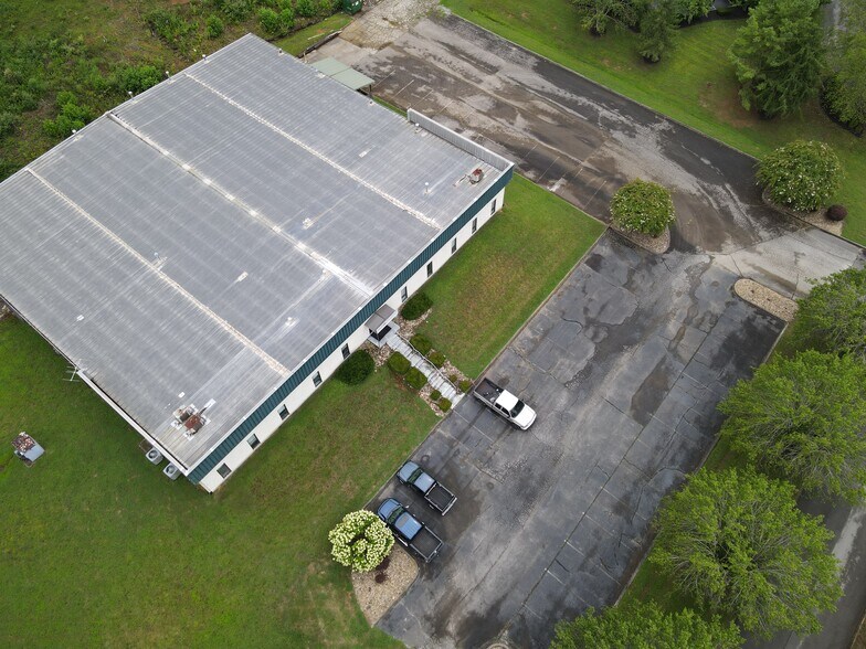 More Photos Of 1003 Clarence Larson Dr, Oak Ridge Warehouse For Sale