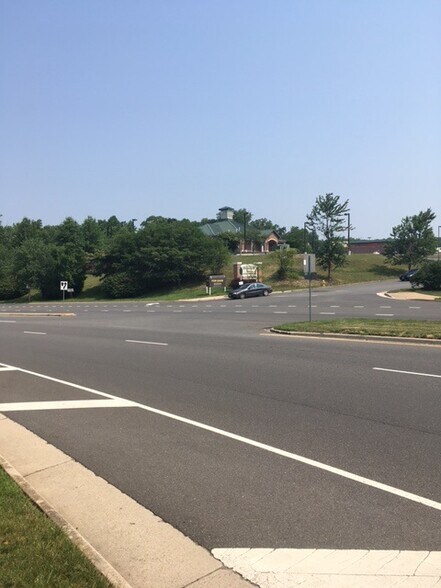 More Photos Of 17119 Wayside Dr, Dumfries General Retail For Sale