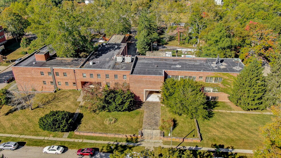 More Photos Of 800 Livermore St, Yellow Springs Research And Development For Sale