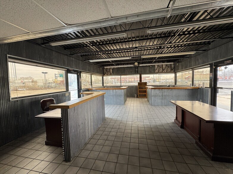 More Photos Of 6850 E Front St, Kansas City Freestanding For Sale