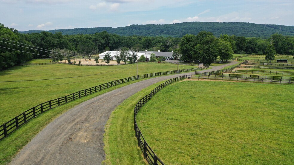More Photos Of 80 US Highway 206, Chester Horse Stables For Sale