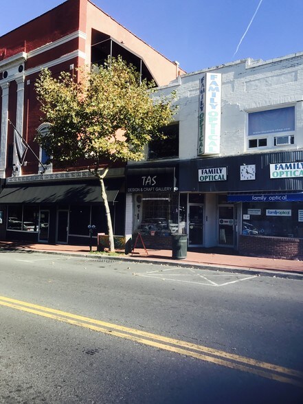 More Photos Of 372-374 New York Ave, Huntington Storefront Retail Office For Lease