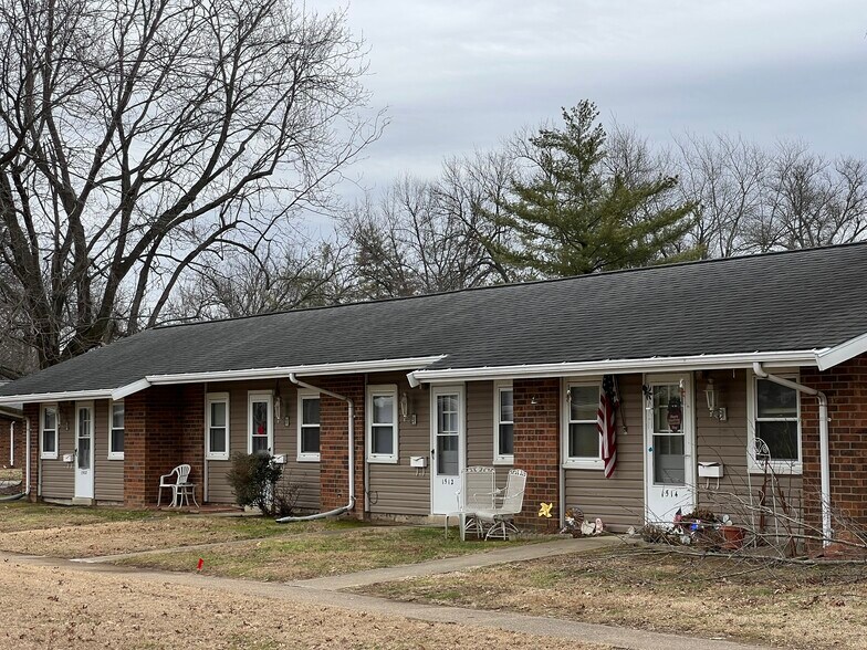 More Photos Of 1450 Luther Sq, Evansville Apartments For Sale