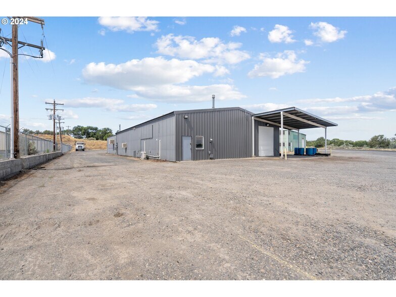 More Photos Of 1845 N 1st Pl, Hermiston Warehouse For Sale