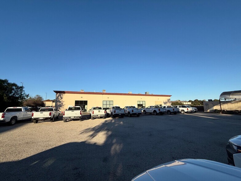 More Photos Of 224 Highway 246, Buellton Office For Lease
