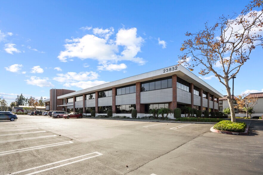 More Photos Of 23832 Rockfield Blvd, Lake Forest Medical For Sale