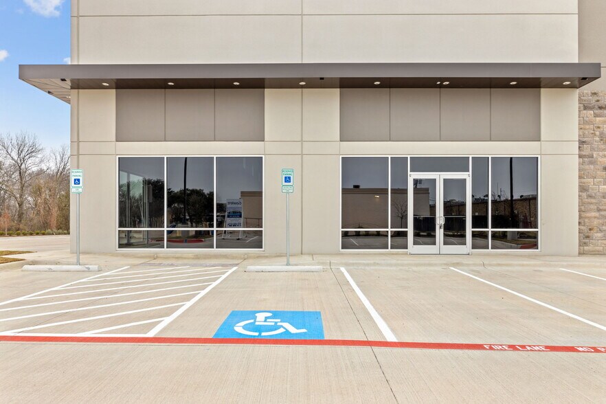 More Photos Of 3301 Enterprise Dr, Rowlett Warehouse For Lease