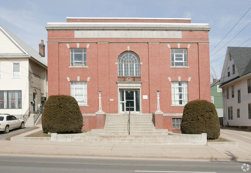 More Photos Of 54 Washington St, Middletown Office For Sale