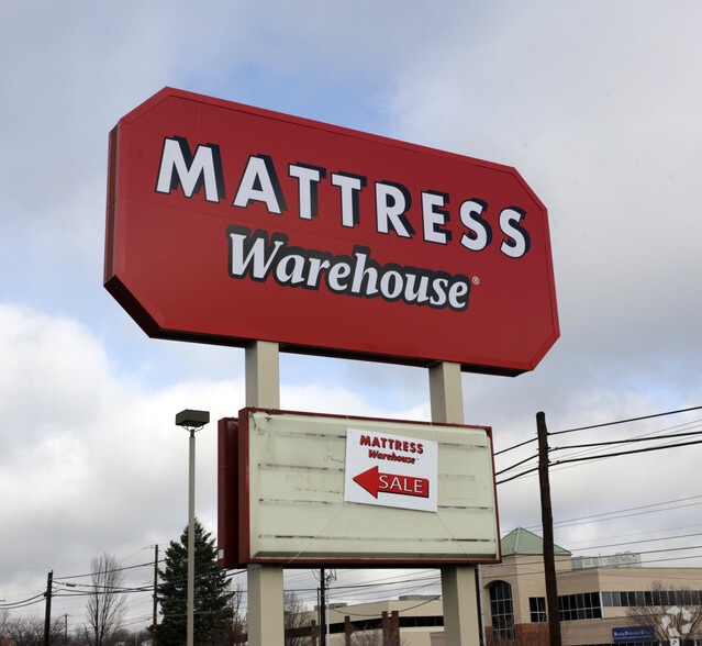 More Photos Of 1800-1818 State Hill Rd, Wyomissing Unknown For Lease