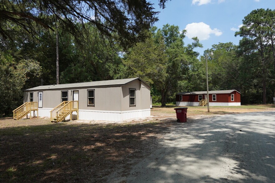 More Photos Of 916 S County Line Rd, Albany Manufactured Housing Mobile Home Park For Sale