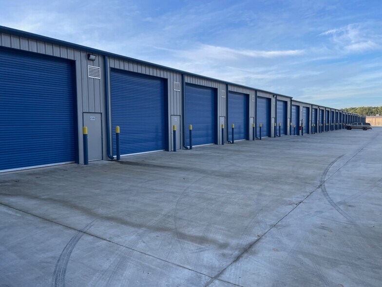More Photos Of 4532 Research Park Blvd NW, Huntsville Self Storage For Lease