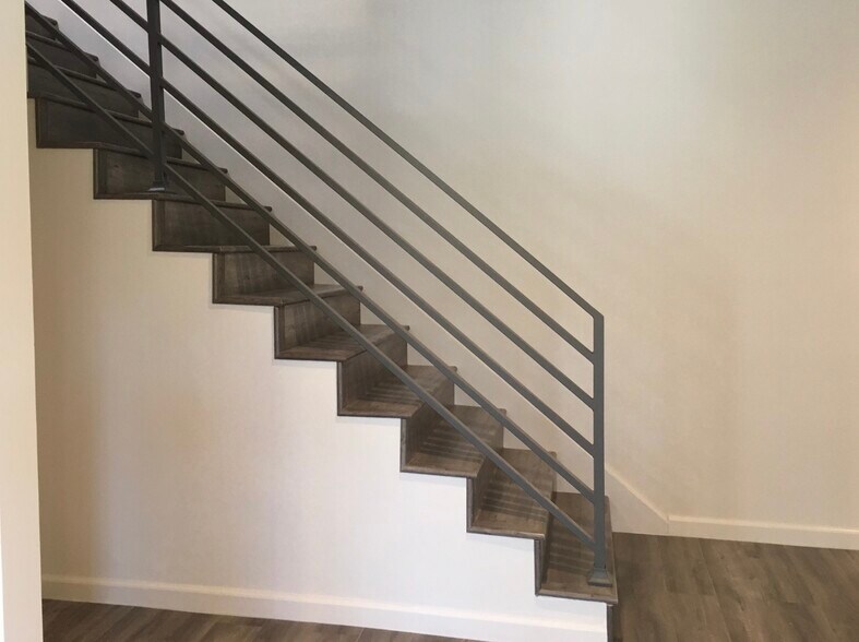 More Photos Of 1015 3rd St, Santa Monica Apartments For Sale