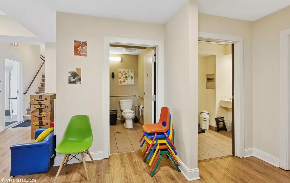 More Photos Of 1335 Dodge Ave, Evanston Loft Creative Space For Sale