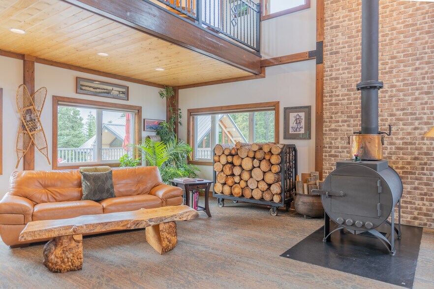 More Photos Of Quartz Lake, Delta Junction Lodge Meeting Hall For Sale