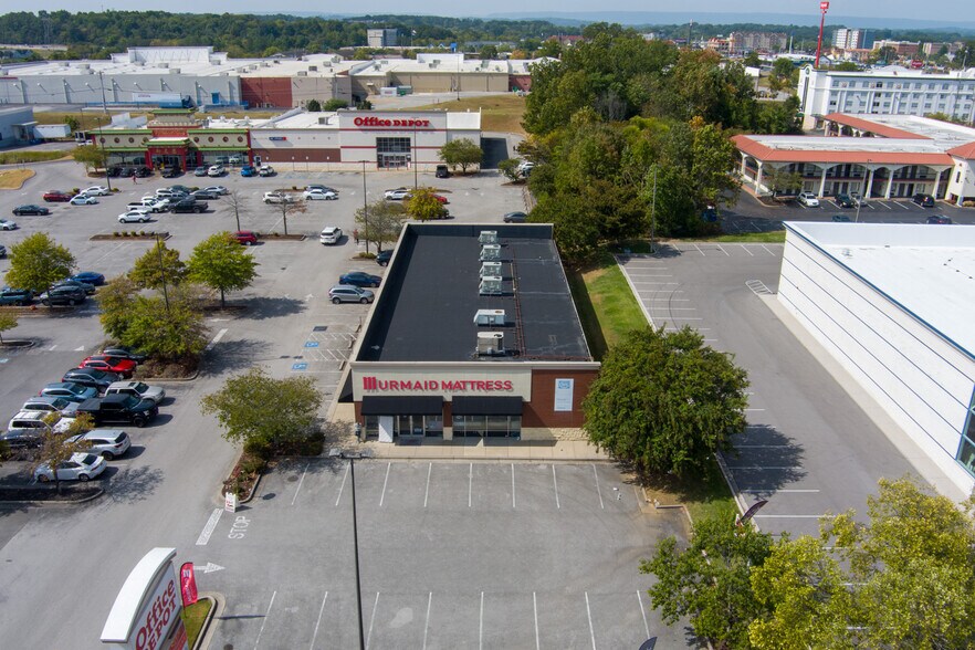 More Photos Of 2271 Gunbarrel Rd, Chattanooga Unknown For Lease