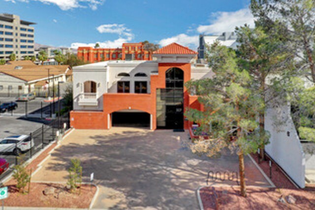 More Photos Of 317 S 6th St, Las Vegas Office For Sale