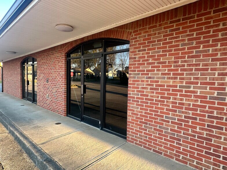 More Photos Of 201 Stonewall St, Cartersville Office For Sale