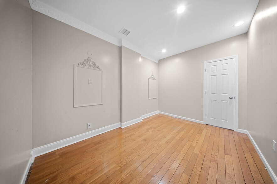 More Photos Of 200-17 Linden Blvd, Saint Albans Medical For Sale