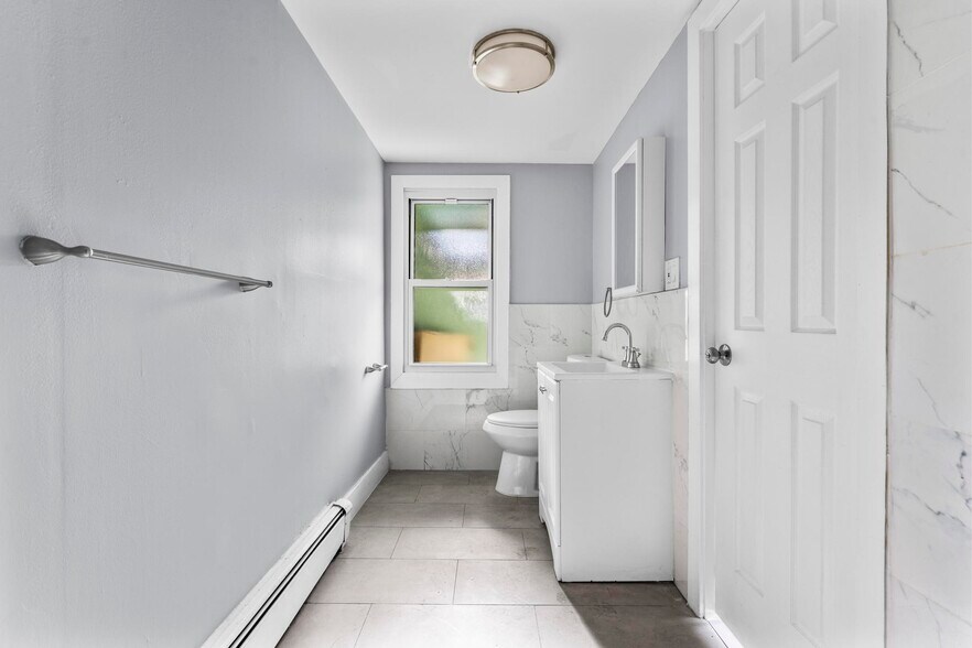 More Photos Of 746 Maple St, Bridgeport Apartments For Sale