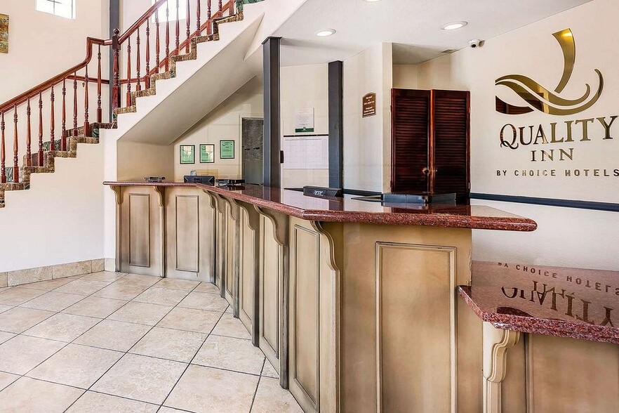 More Photos Of 3135 Old Hwy 395, Fallbrook Hotel For Sale
