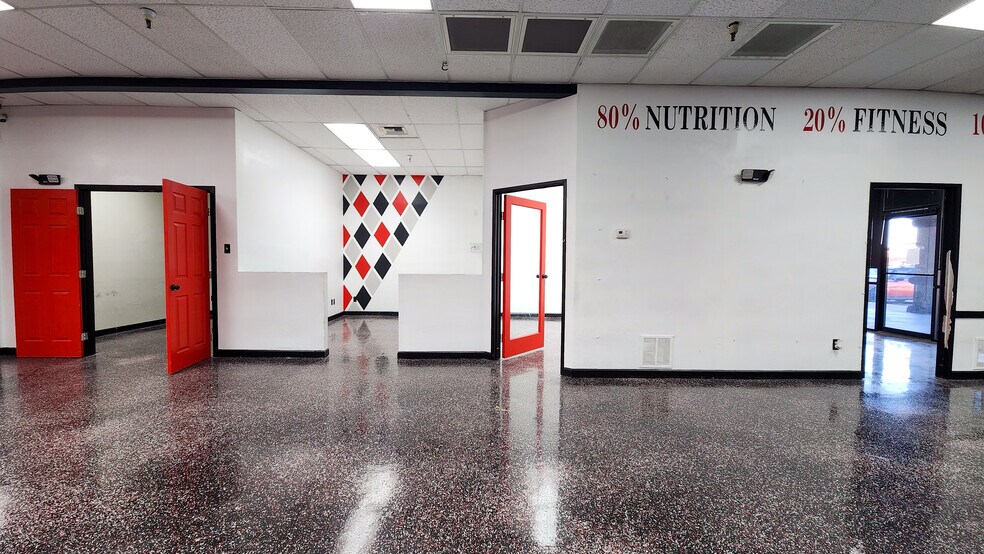 More Photos Of 2111 S Alma School Rd, Mesa General Retail For Lease