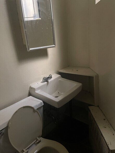 More Photos Of 1018-1028 E 163rd St, Bronx Apartments For Lease
