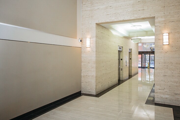 More Photos Of 180 Dundas St W, Toronto Office For Lease