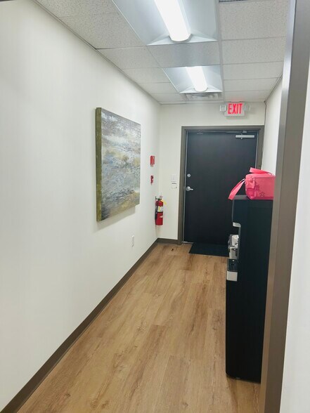 More Photos Of 660 Lanier Park Dr, Gainesville Medical For Lease