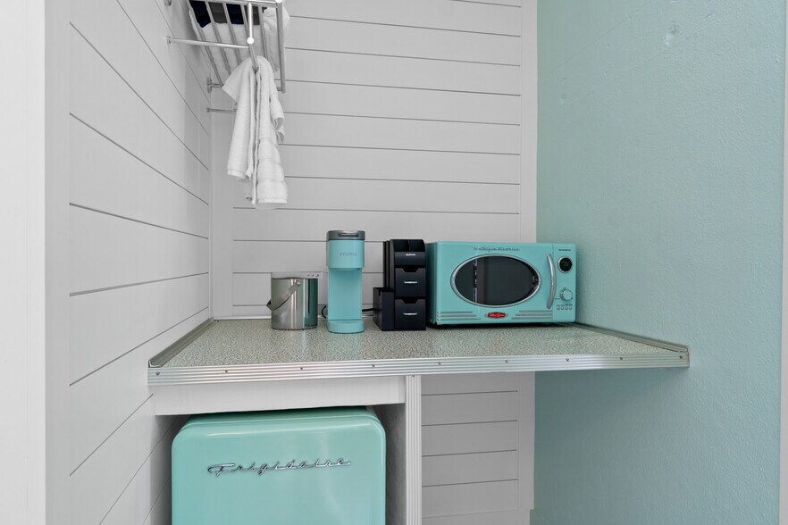 More Photos Of 3155 W Highway 98, Port Saint Joe Hotel For Sale