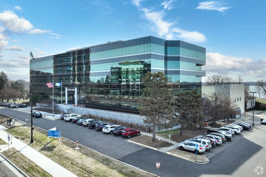 More Photos Of 3033 Excelsior Blvd, Minneapolis Medical For Lease