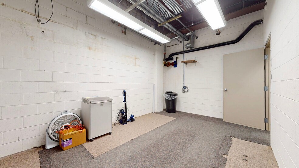More Photos Of 2228-2230 Sunset Blvd, Steubenville Office For Lease