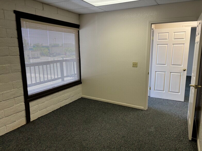 More Photos Of 23470 Olive Wood Plaza Dr, Moreno Valley Office Residential For Lease