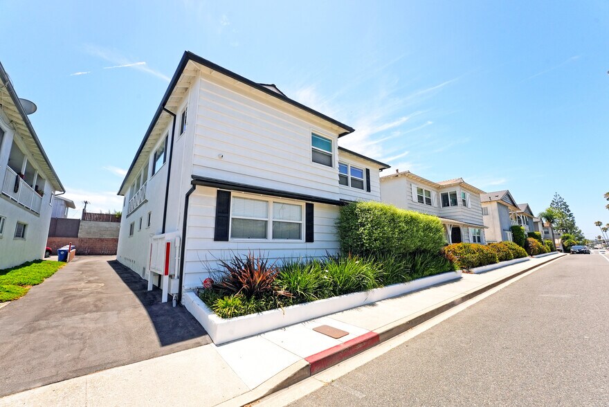 More Photos Of 1250 Manhattan Beach Blvd, Manhattan Beach Apartments For Sale