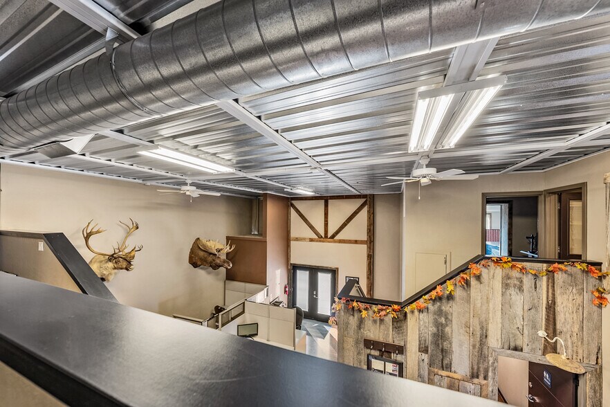 More Photos Of 3811 Crater Lake Hwy, Medford Warehouse For Sale