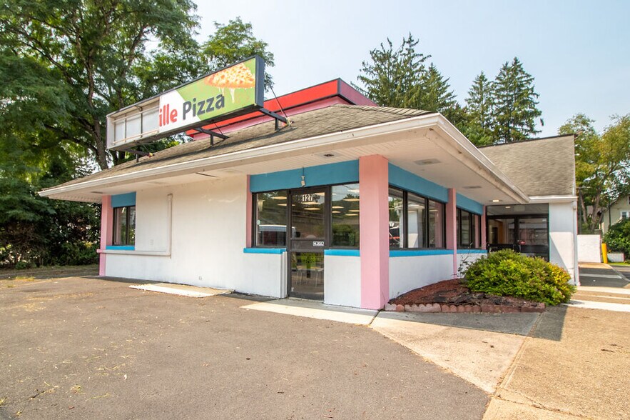 More Photos Of 127 S Main St, Ellenville Fast Food For Sale