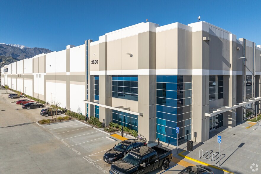 More Photos Of 2600 E John St, Banning Warehouse For Lease