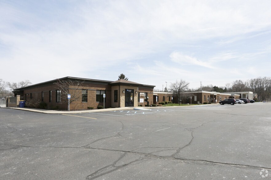 Primary Photo Of 1425 Michigan St NE, Grand Rapids Medical For Lease
