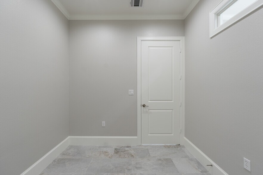 More Photos Of 12414 Spring Cypress Rd, Tomball Medical For Sale