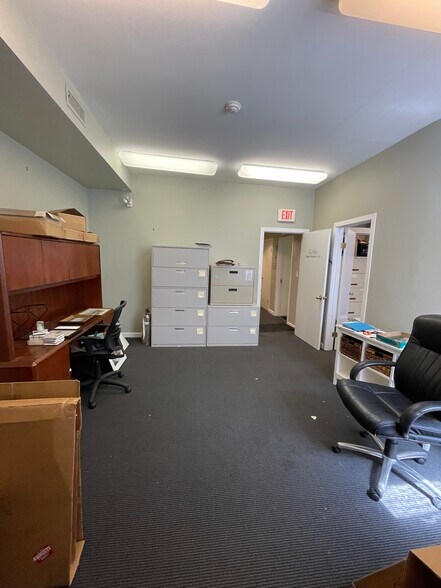 More Photos Of 158 Newbury St, Boston Coworking Space