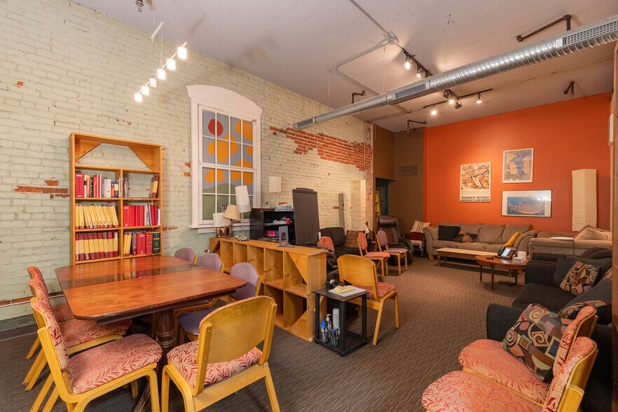 More Photos Of 222-224 S Dawson St, Raleigh Office For Sale