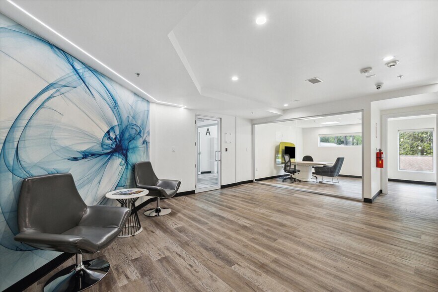 More Photos Of 25814 Budde Rd, Spring Loft Creative Space For Sale