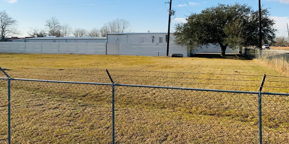 More Photos Of 3227 Cottonwood School Rd, Rosenberg Industrial For Lease