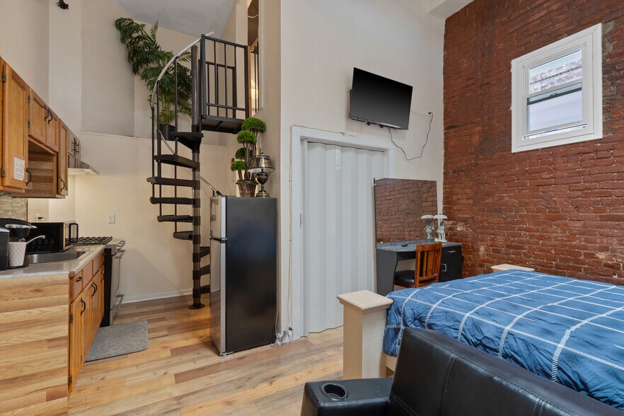 More Photos Of 317 W Fayette St, Syracuse Storefront Retail Office For Sale