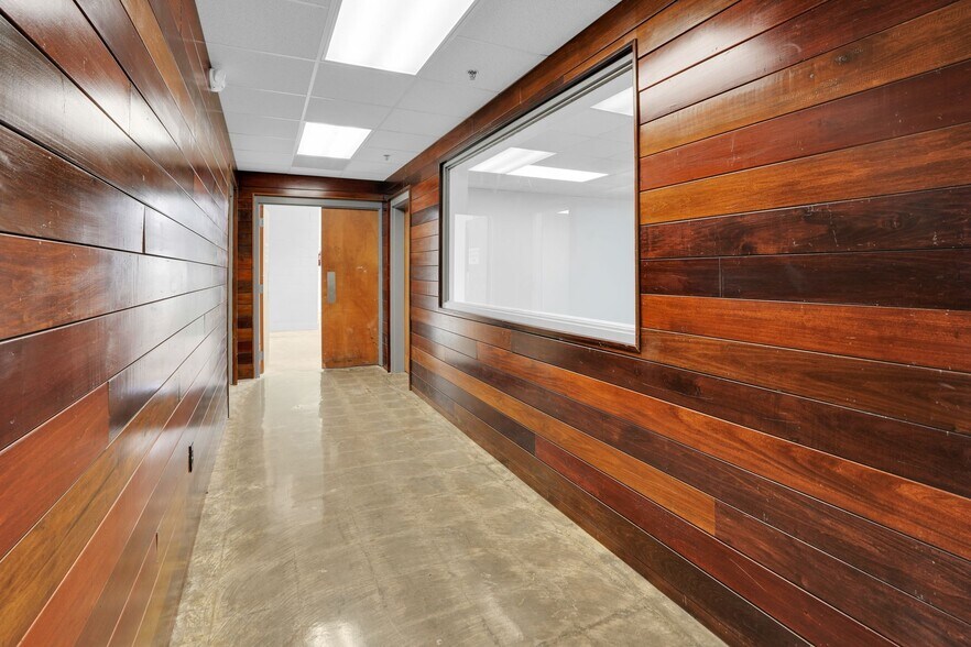 More Photos Of 1109 E Ozark Ave, Gastonia Warehouse For Lease