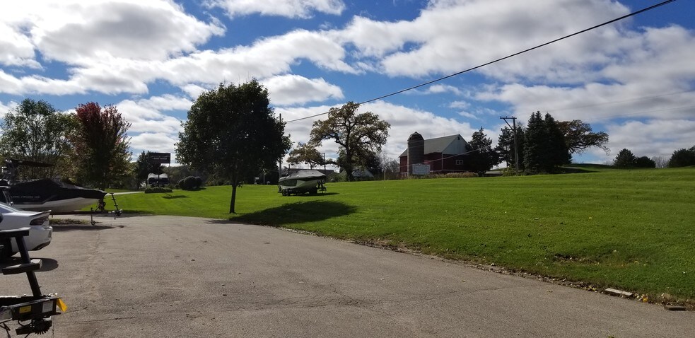 More Photos Of 2101 Route 176, Prairie Grove Showroom For Sale