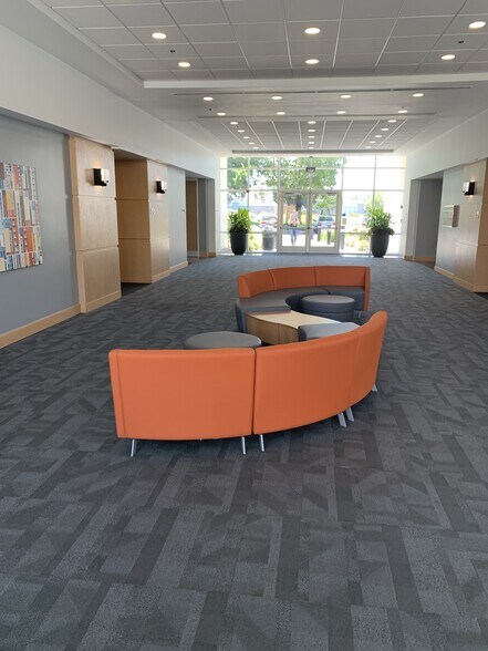 More Photos Of 4630 Northgate Blvd, Sacramento Unknown For Lease