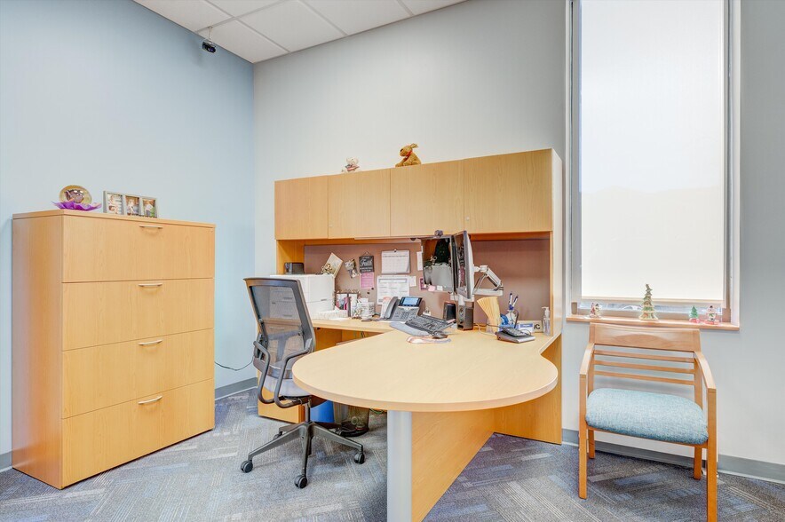 More Photos Of 207 N Main St, Boonsboro Office For Sale